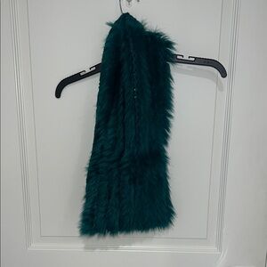 Cabi duchess infinity faux fur scarf